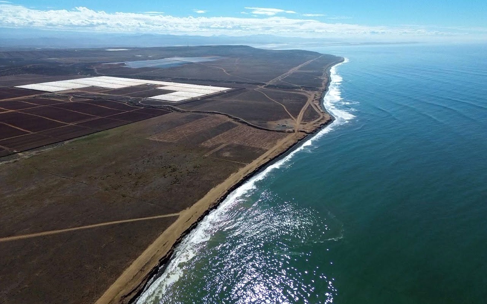 Vista panor&aacute;mica del litoral de San Jacinto del Mar frente al oc&eacute;ano Pac&iacute;fico